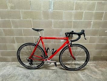 Bici da corsa Pinarello Paris vintage restomod