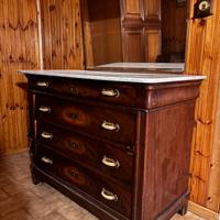 Mobile molto bello, antico