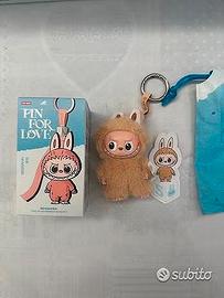 Popmart Labubu Pin for Love - Lettera S
