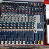 Mixer SOUNDCRAFT  EFX8