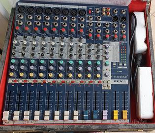 Mixer SOUNDCRAFT  EFX8