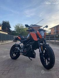 KTM Duke 125 2012