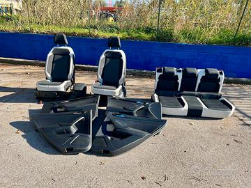 Tappezzeria Interni Sedili Pannelli VW T-ROC 2021