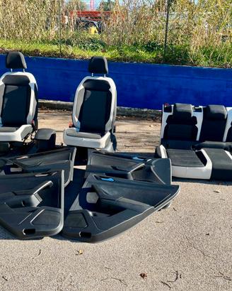 Tappezzeria Interni Sedili Pannelli VW T-ROC 2021