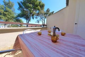 Appartamento con terrazzo abitabile vista mare