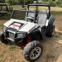 Peg Perego Polaris RZR 900 bianca.