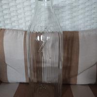 vecchia bottiglia per il latte 