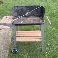 Barbecue con ruote 