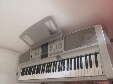 Tasteria Yamaha Portable Grande DGX-305