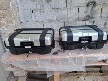 Givi trekker due trk33 e due trk46. 