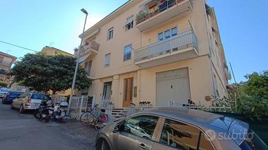 Appartamento di 77 m² con 3 locali e box auto a Pe