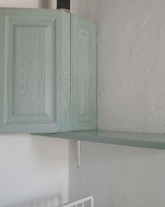 angoliera  con mensola 