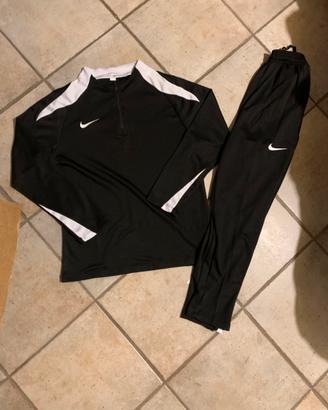 Tuta nike bianca e nera taglia S