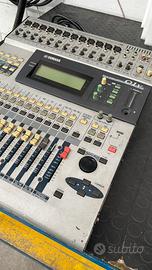Mixer auido - Yamaha 01V