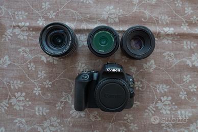 Canon eos 200d + 3 obiettivi + flash