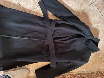 Cappotto nero primaverile