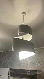 Lampadario moderno bianco a sospensione stile desi