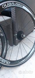 ruote in carbonio Dura Ace con pista in alluminio