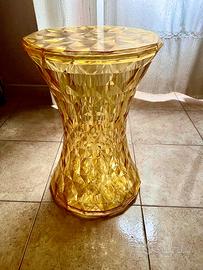 Sgabello Kartell color giallo