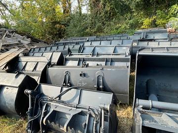 B17 Benna per pala gommata