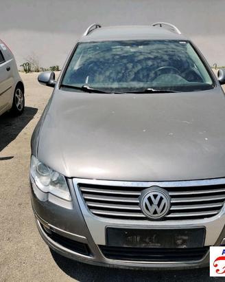VW PASSAT VARIANT 3C5 2.0 TDI 16V 140CV -ricambi