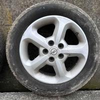 Cerchi in lega e gomme