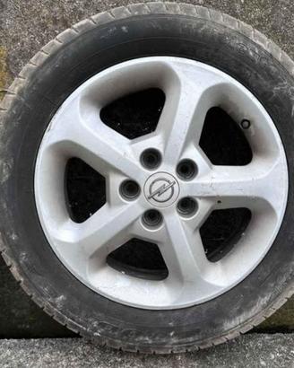 Cerchi in lega e gomme