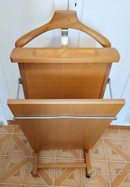 SERVOMUTO poggia vestiti uomo morto in legno