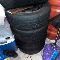 Set 4 cerchi+ 4 gomme e catene