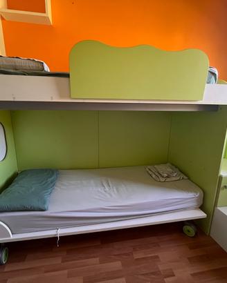 Letto a castello per cameretta con scale
