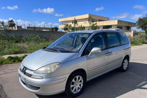 Peugeot 807  hdi 136cv