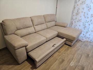 Divano angolare con penisola matrimoniale