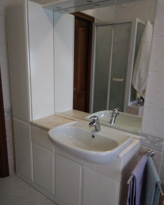 Composizione bagno