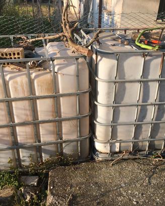 sebatoi per acqua in plastica