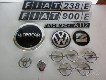 Stemmi Loghi e Targhette Auto