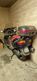 Suzuki Burgman 650 (2003) - Fermo da 13 anni 