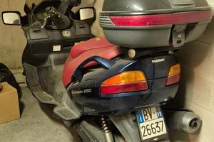 Suzuki Burgman 650 (2003) - Fermo da 13 anni 