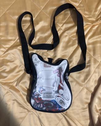 Borsa a tracolla a forma di chitarra elettrica