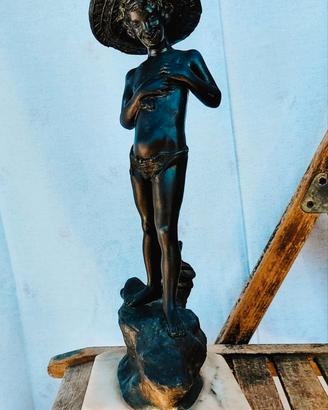 Statua antica di pescatore anni 60 perfetta.