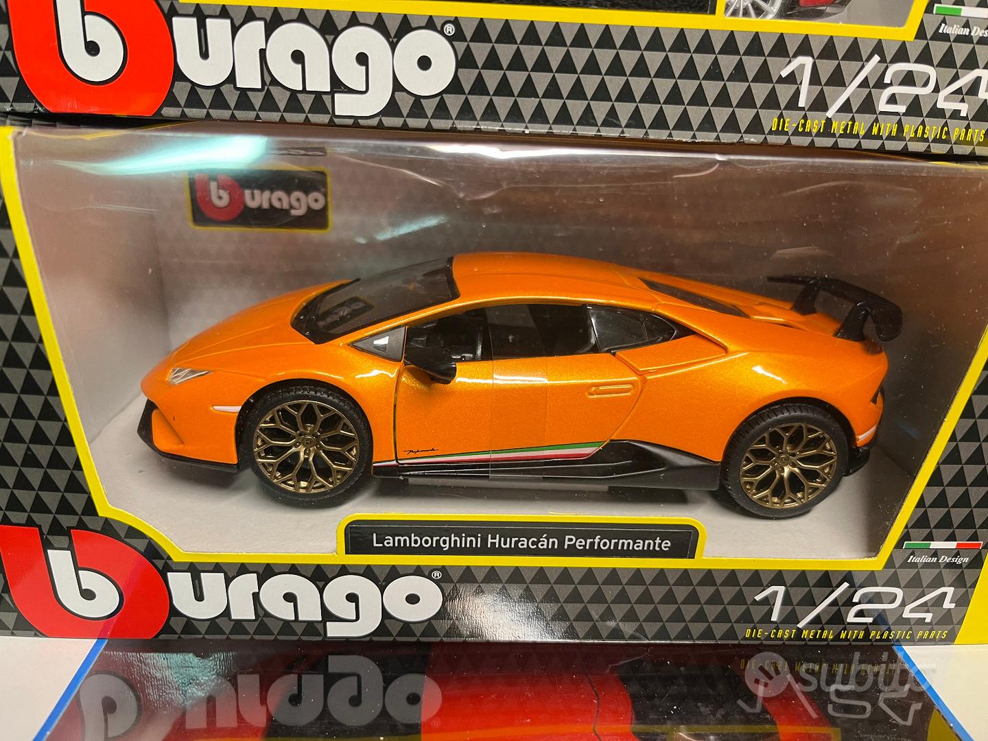 Burago 1:24 Scale Diecast Model Car - Lamborghini Huracan Performante