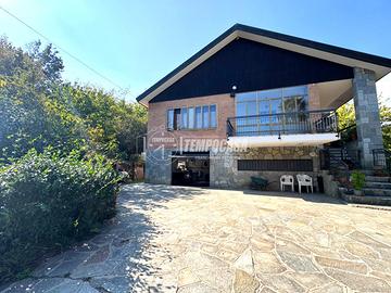 VILLA UNIFAMILIARE INDIPENDENTE SU 4 LATI CON AMPI