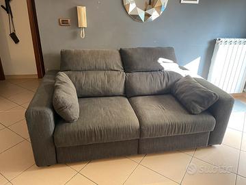 Divano Ikea 3 posti + chaise longue contenitore