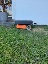 Robot tagliaerba