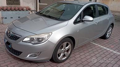 Opel Astra  5p 1.7 cdti Cosmo 110cv