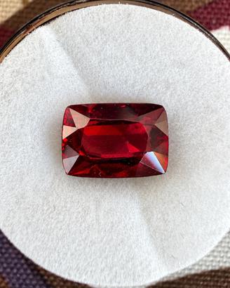 Red Spinel da investimento (Myanmar)