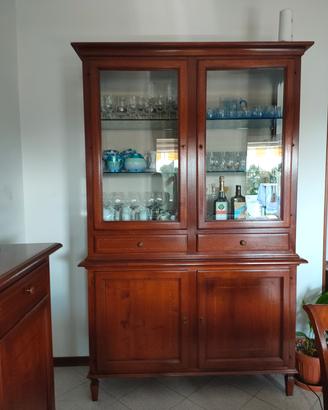 Elegante credenza in legno massello