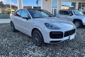 PORSCHE Cayenne Coupé 3.0 V6 Platinum Edition