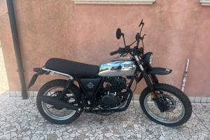 Brixton 125 usata (100km)