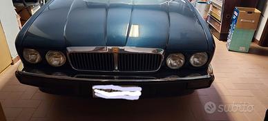 jaguar xj6