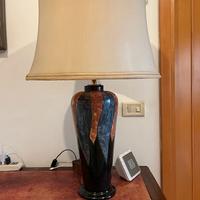 Lampada da tavolo "marmorizzata"